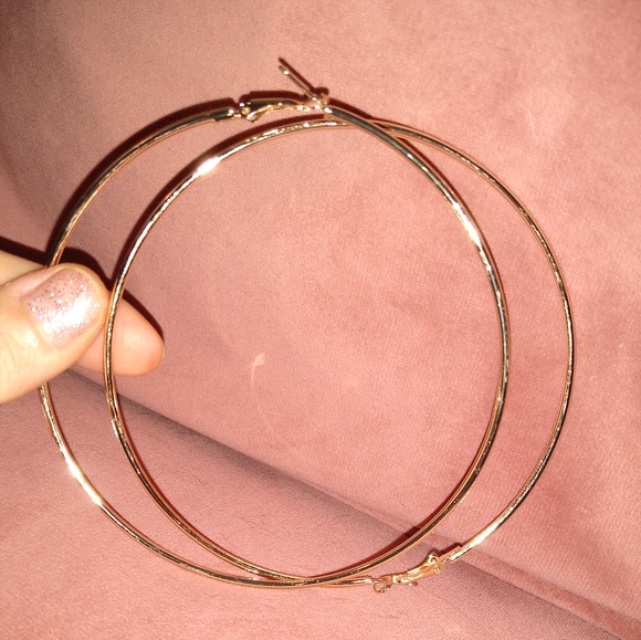 Huge 4 Inch Gold Hoops Extra Large Round Hoop Earrings Big Oversized XL New - Picture 3 of 10